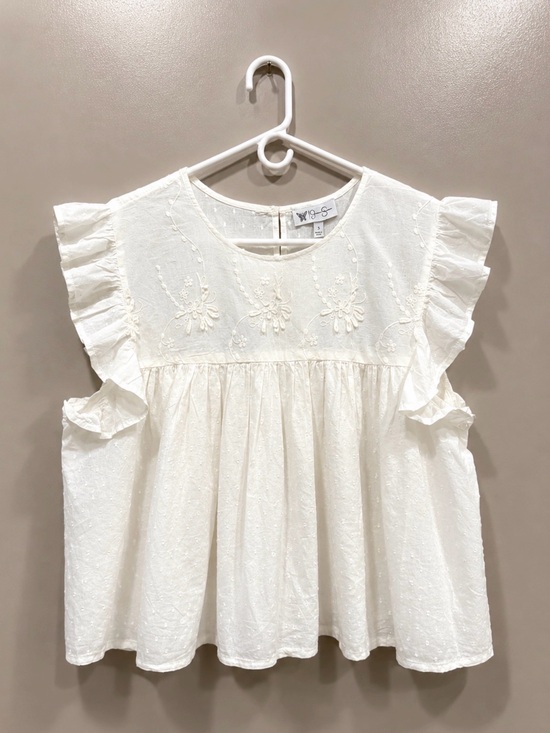 Jessica Simpson Tops - Jessica Simpson Cream Floral Embroidered Ruffle Sleeve Top